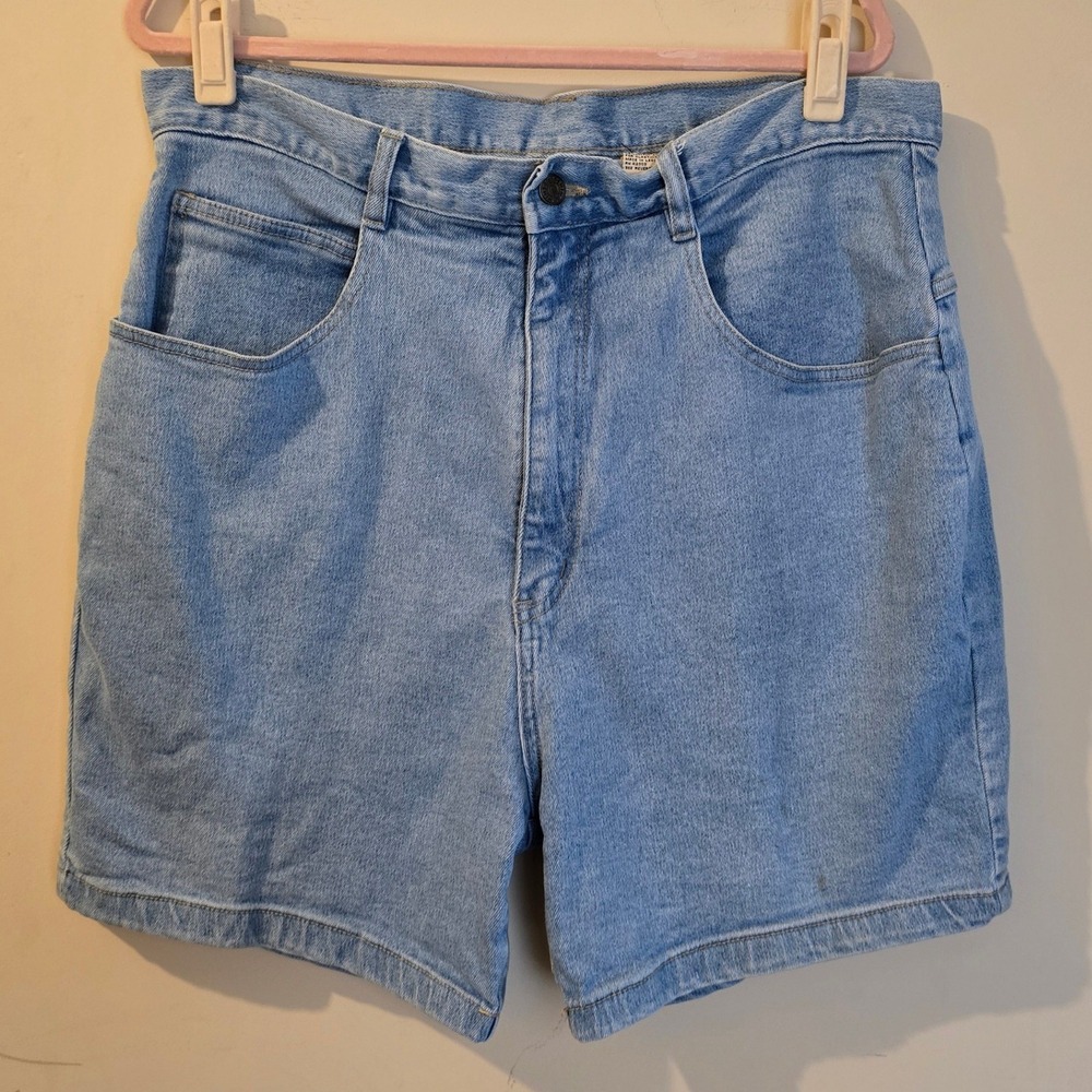 Denim Republic Woman Light Wash High Waisted Mom Shorts Blue Denim Size 20W